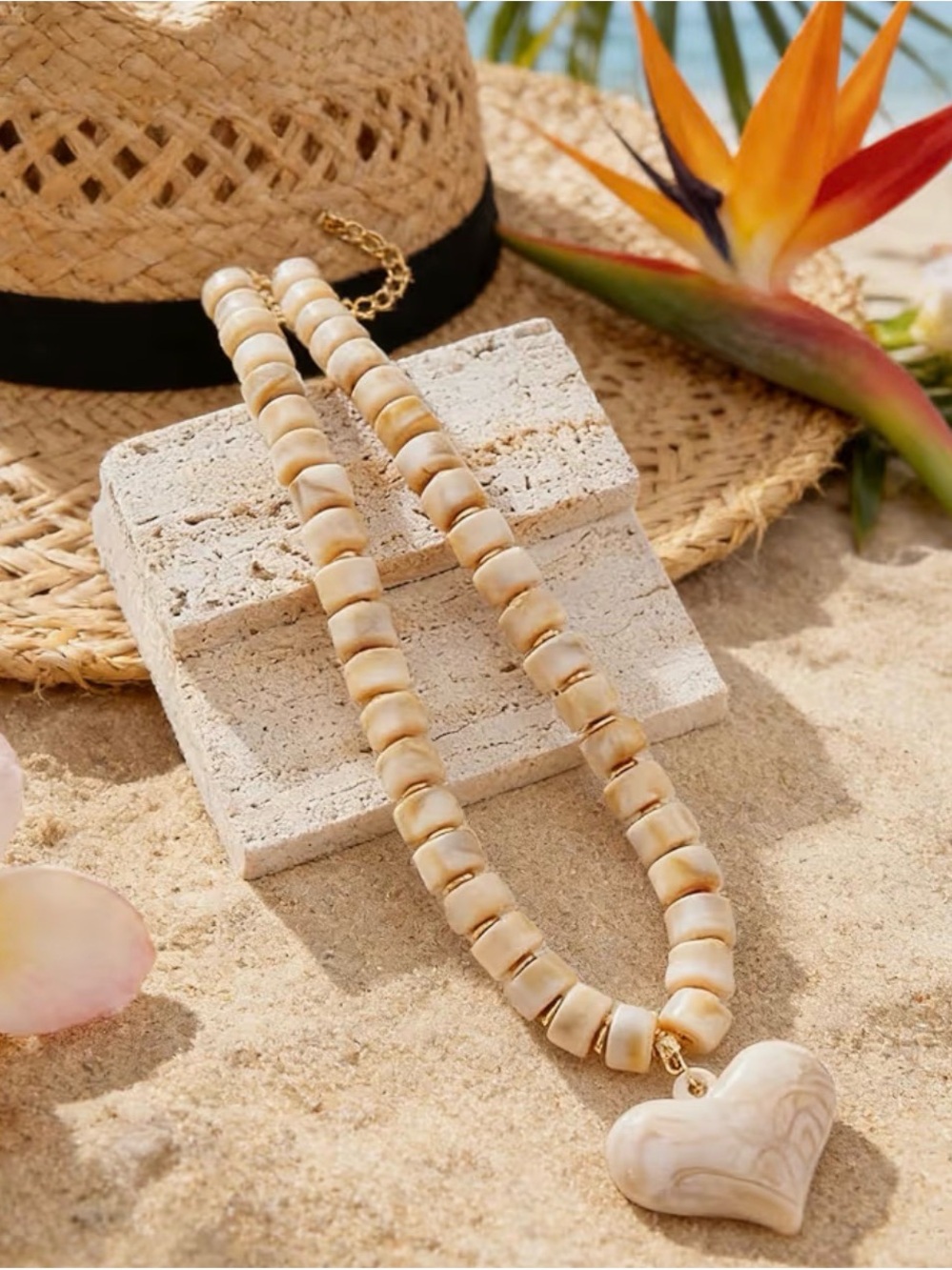 🤍 Chunky Beige Acrylic Heart Pendant Necklace